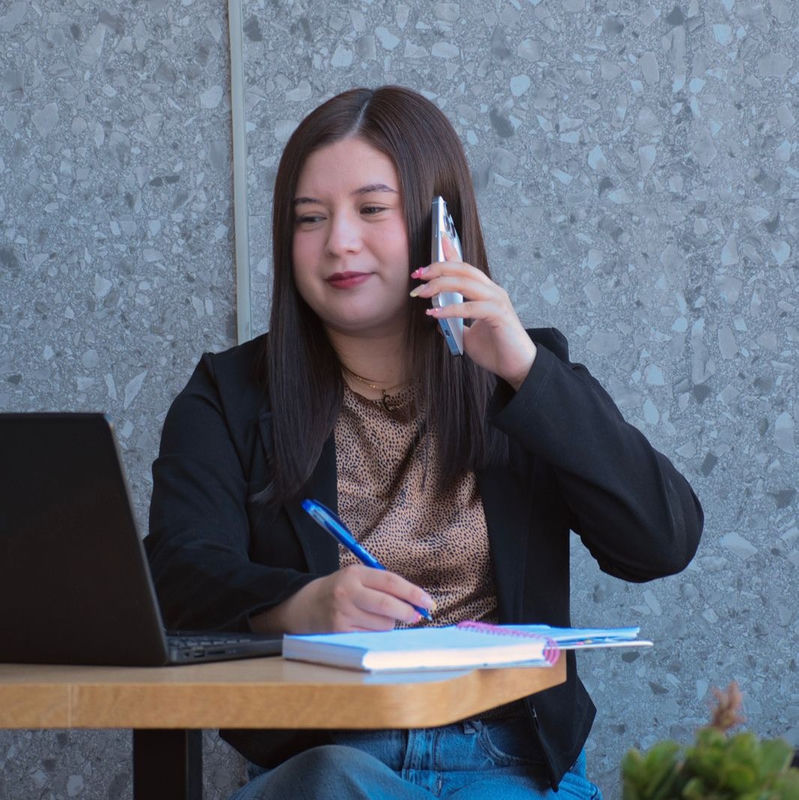 Carolina Zamora - Agente de Seguros